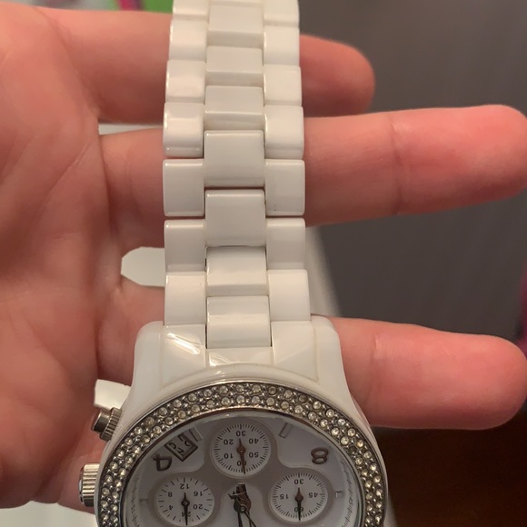 Michael Kors watch - Picture 4 of 6